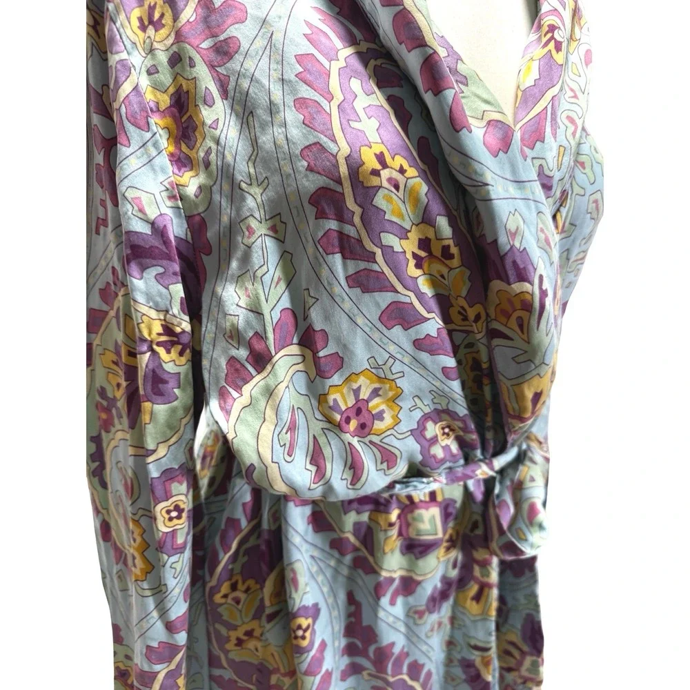 Nick & Nora Silk Robe Womens S/M Blue Paisley‎ Sleepwear Excellent Short Wrap - Picture 2 of 6